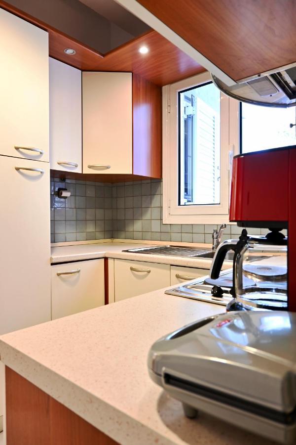 Delmare Athens Double Apartment Екстериор снимка